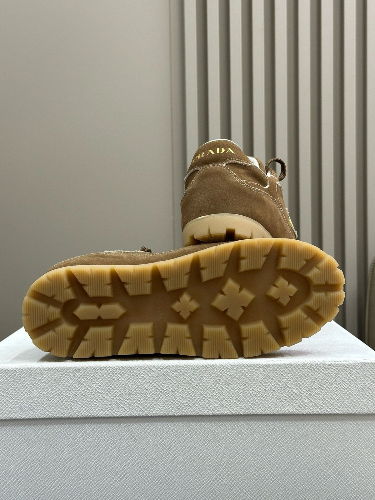 PRA TRAIL FADED SUEDE SNEAKERS CINNAMON