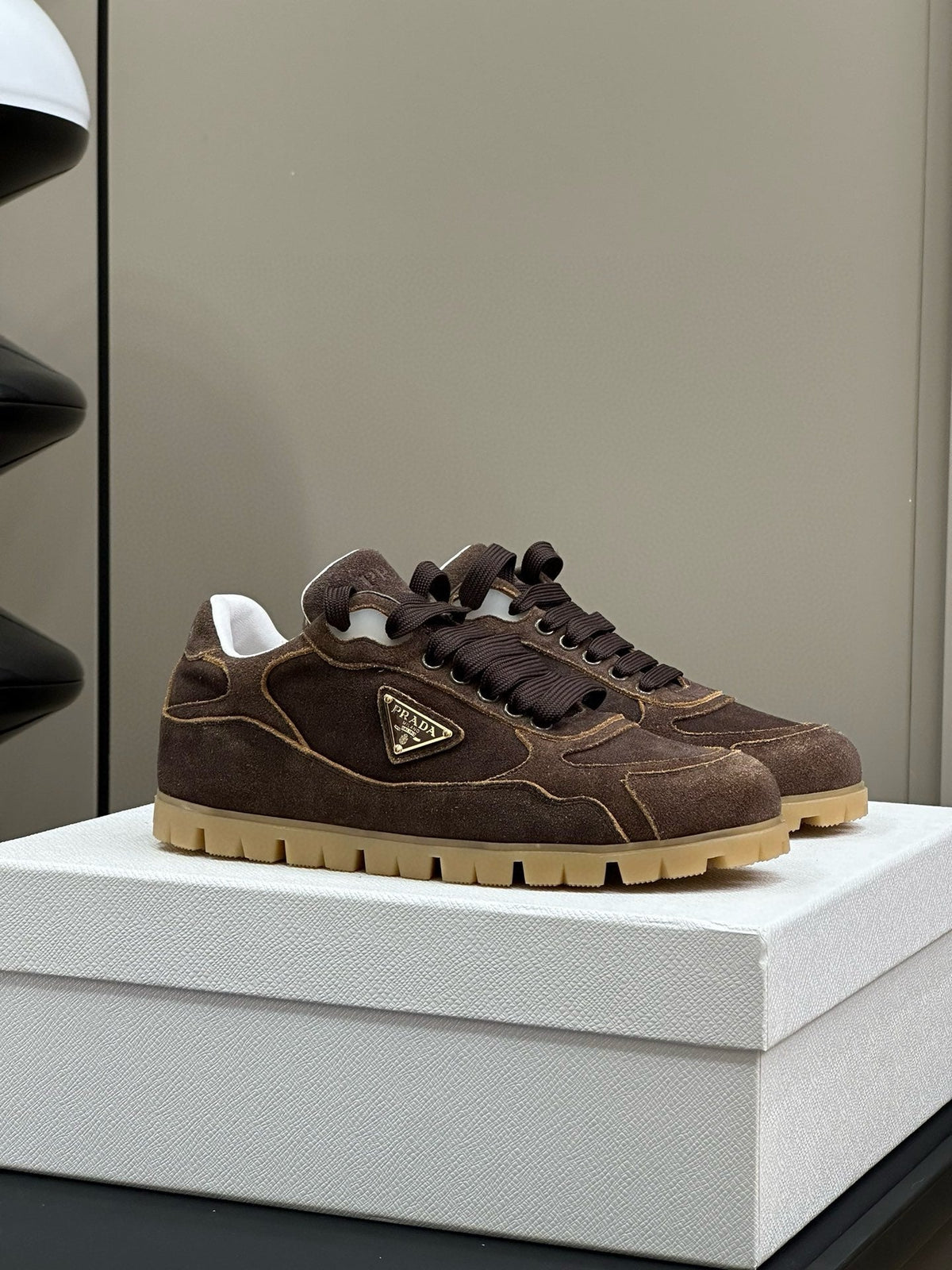 PRA TRAIL FADED SUEDE SNEAKERS BROWN