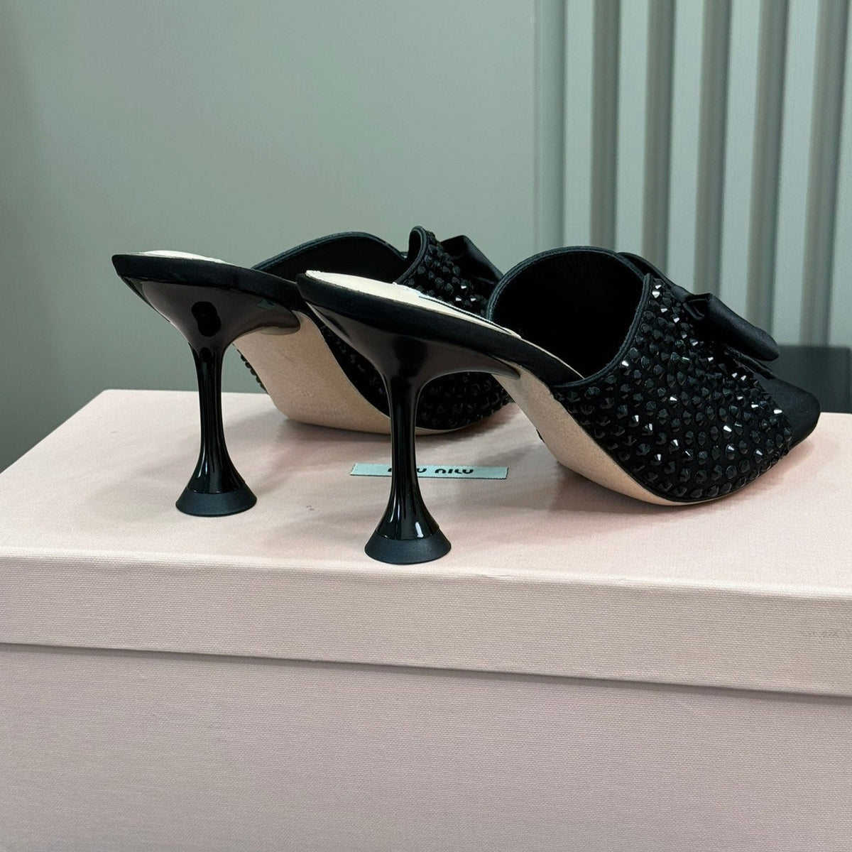 BLACK HIGH-HEELS COWHIDE WITH CRYSTALS-BLACK