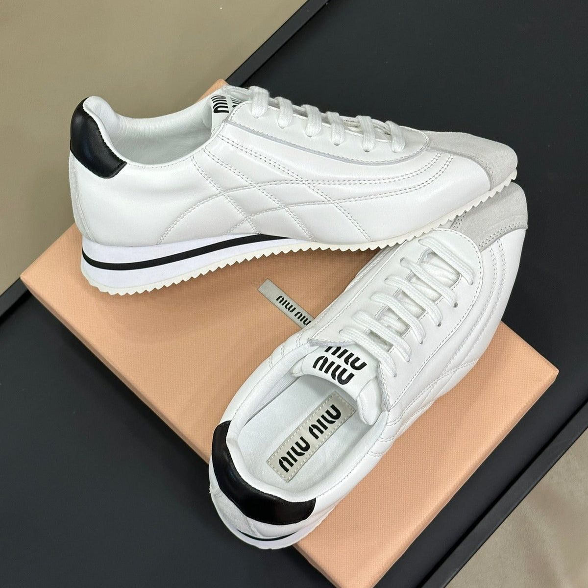 POINTED SPORTS SHOES WHITE LAMBSKIN