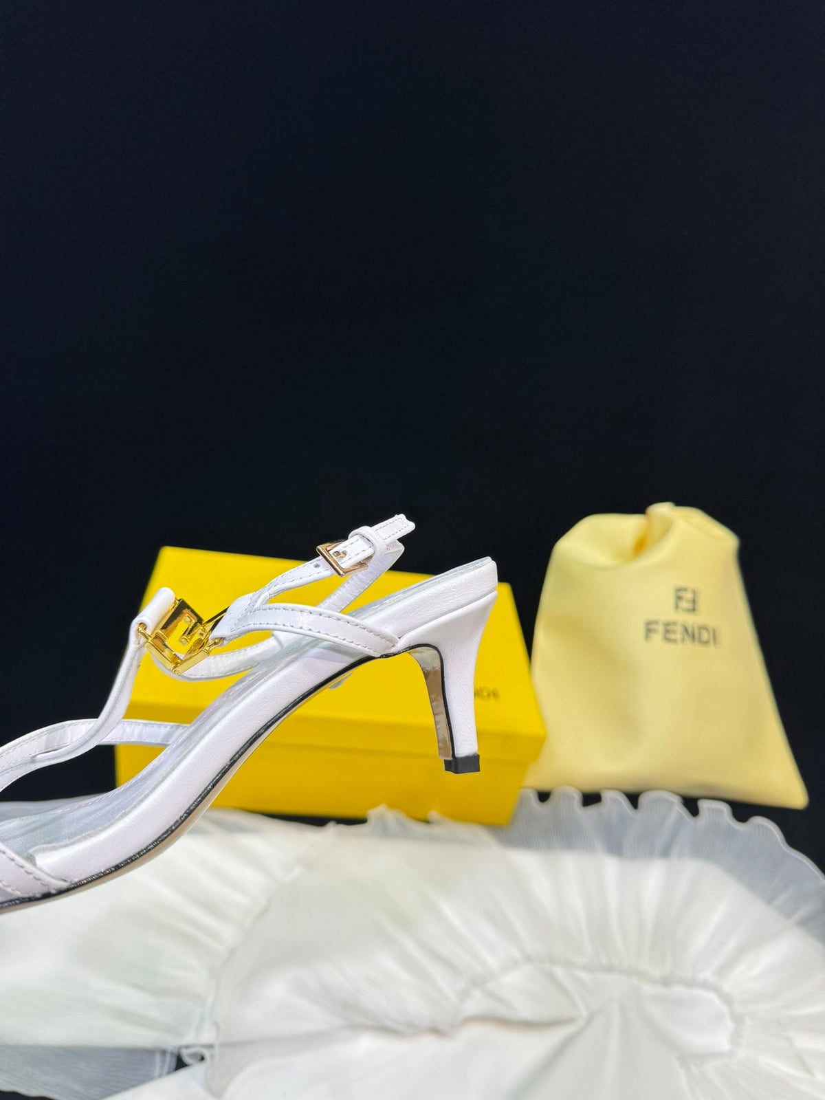 FENDI FFOLD MEDIUM-HEELED 55 MM SANDALS IN WHITE LAMBSKIN WITH GOLD HARDWARE