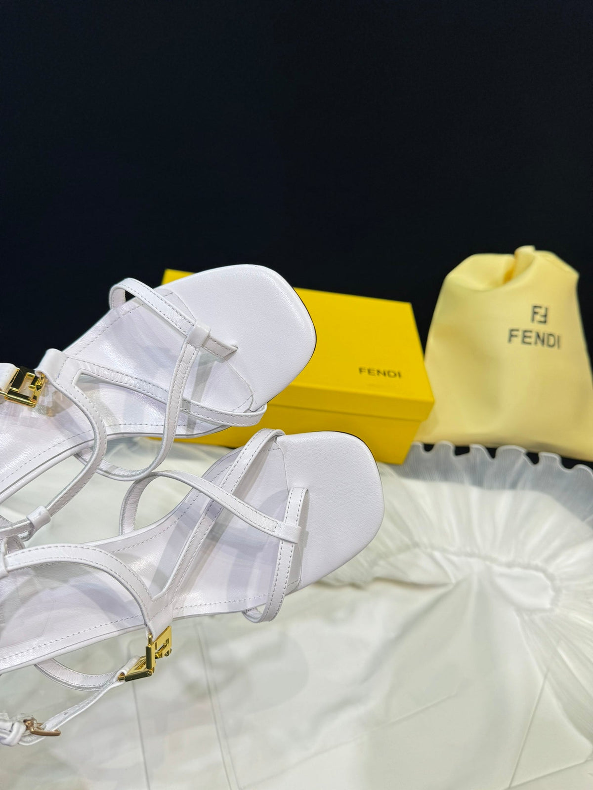FENDI FFOLD MEDIUM-HEELED 55 MM SANDALS IN WHITE LAMBSKIN WITH GOLD HARDWARE