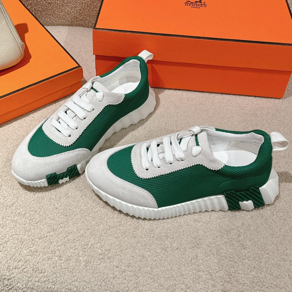 MAINLAND SNEAKER IN PALE GRAY SUEDE AND FOREST GREEN BREATHABLE MESH FABRIC