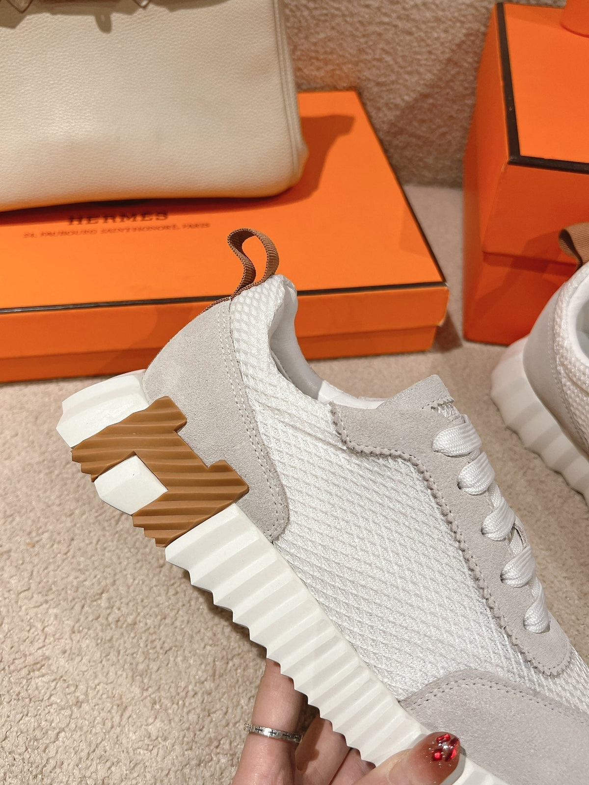 MAINLAND SNEAKER IN PALE GRAY SUEDE AND WHITE BREATHABLE MESH FABRIC