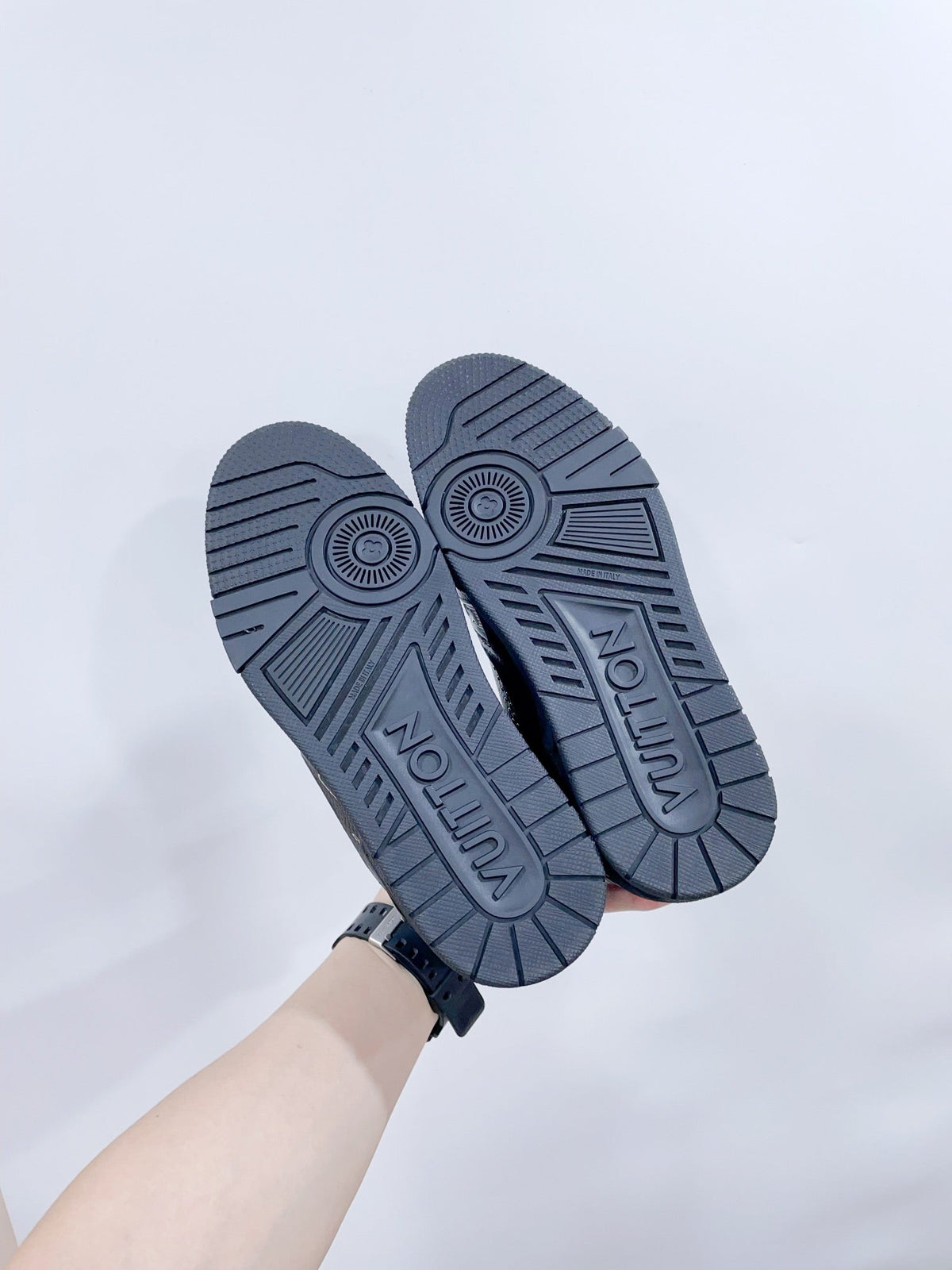 TRAINER SNEAKER IN BLACK CALFSKIN