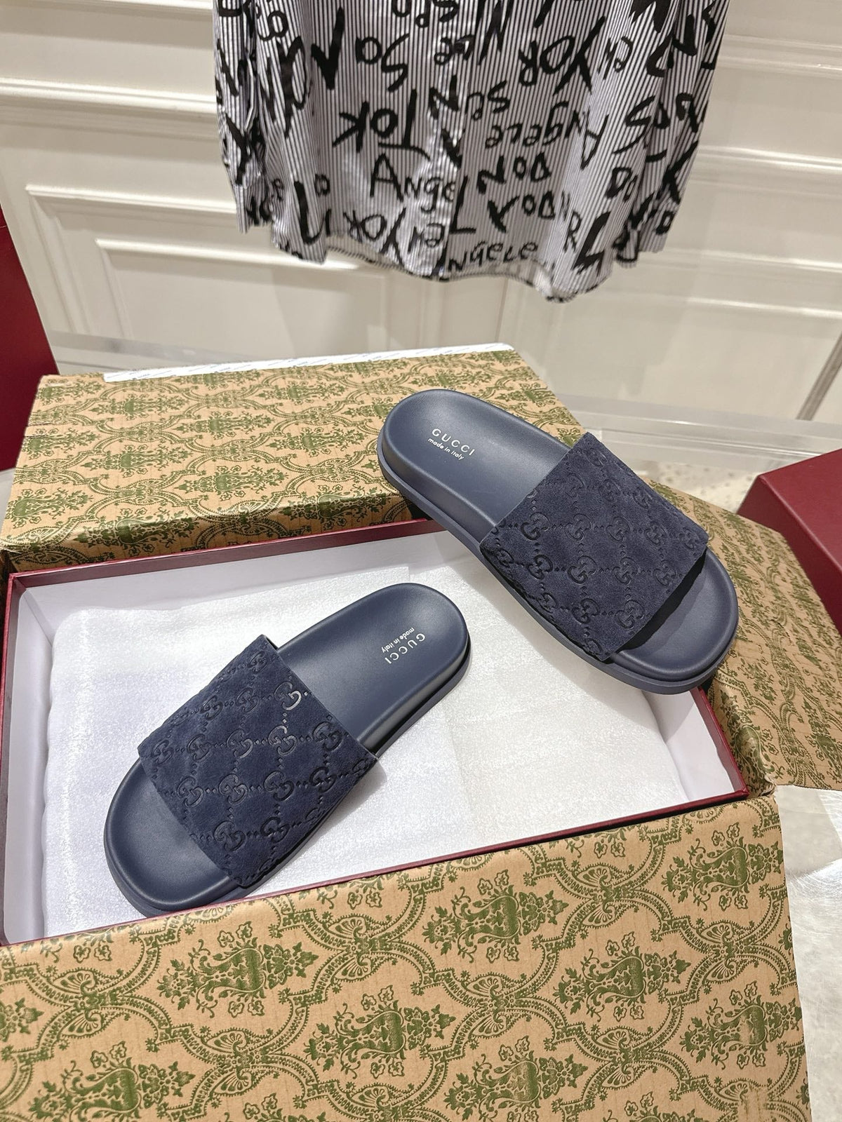 GG SLIDES IN NAVY BLUE SUEDE WITH EMBOSSED LOGO STYLE 4
