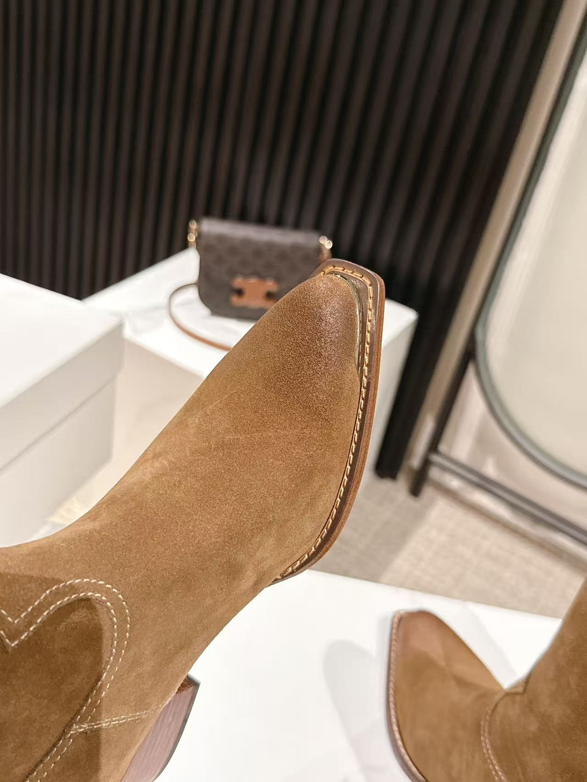 CELINE 25S CHELSEA BOOTS CLASSIC 45MM IN BROWN SUEDE