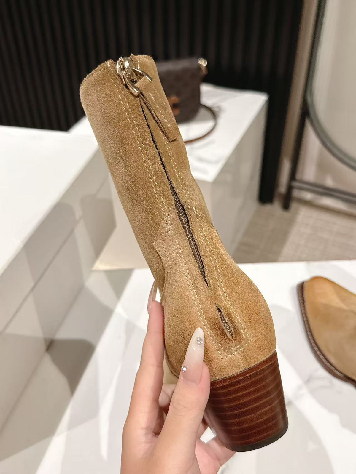 CELINE 25S CHELSEA BOOTS CLASSIC 45MM IN LIGHT BROWN SUEDE