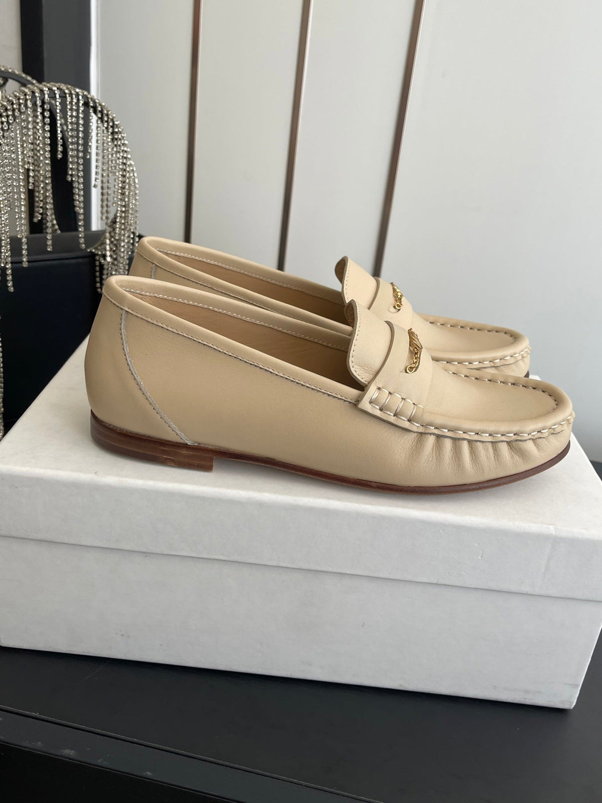 CHLOÉ 26S LOAFERS IN BEIGE CALFSKIN