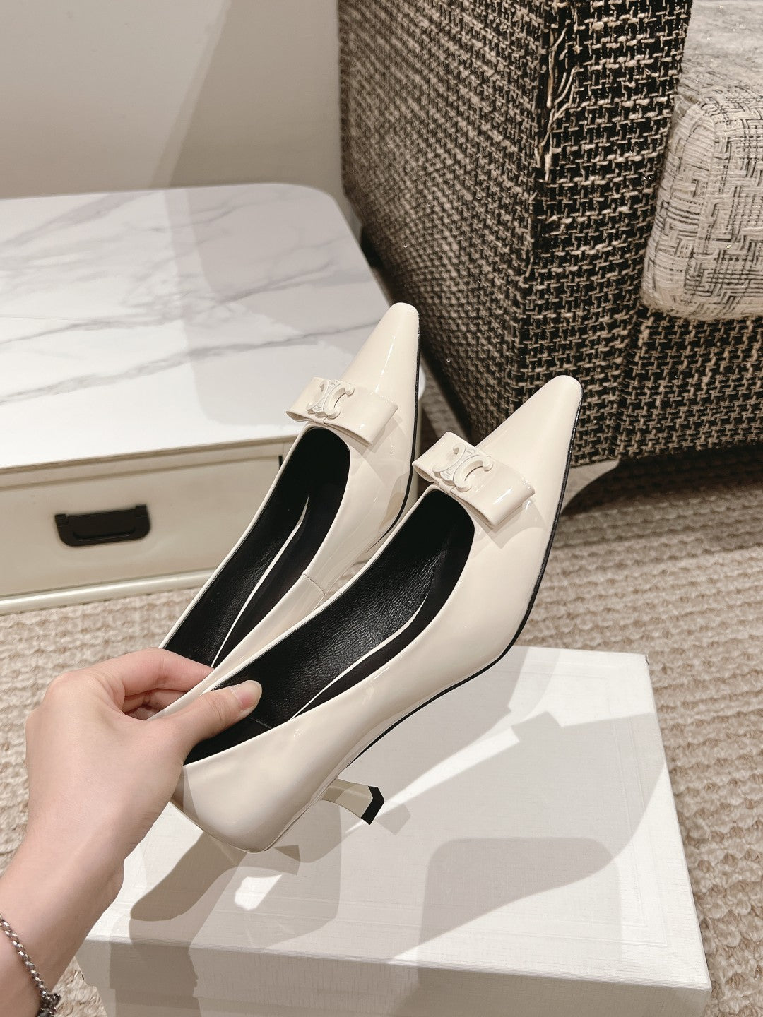TRIOMPHE HIGH PUMP 5 CM IN WHITE PATENT CALFSKIN