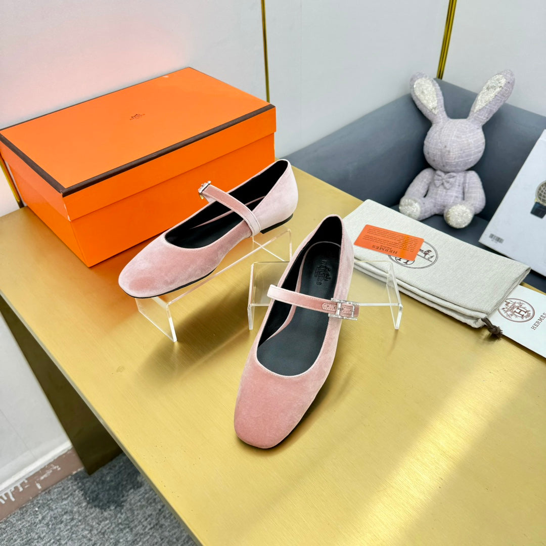 HM BALLET FLATS IN LIGHT PINK SUEDE