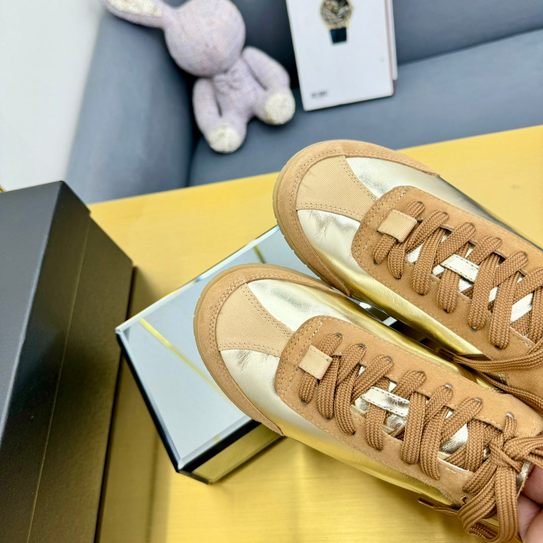 CC SNEAKER IN GOLD CALFSKIN AND SUEDE