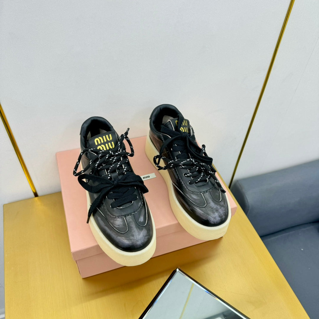 THICK-SOLED RETRO SNEAKERS IN BLACK DUST LAMBSKIN