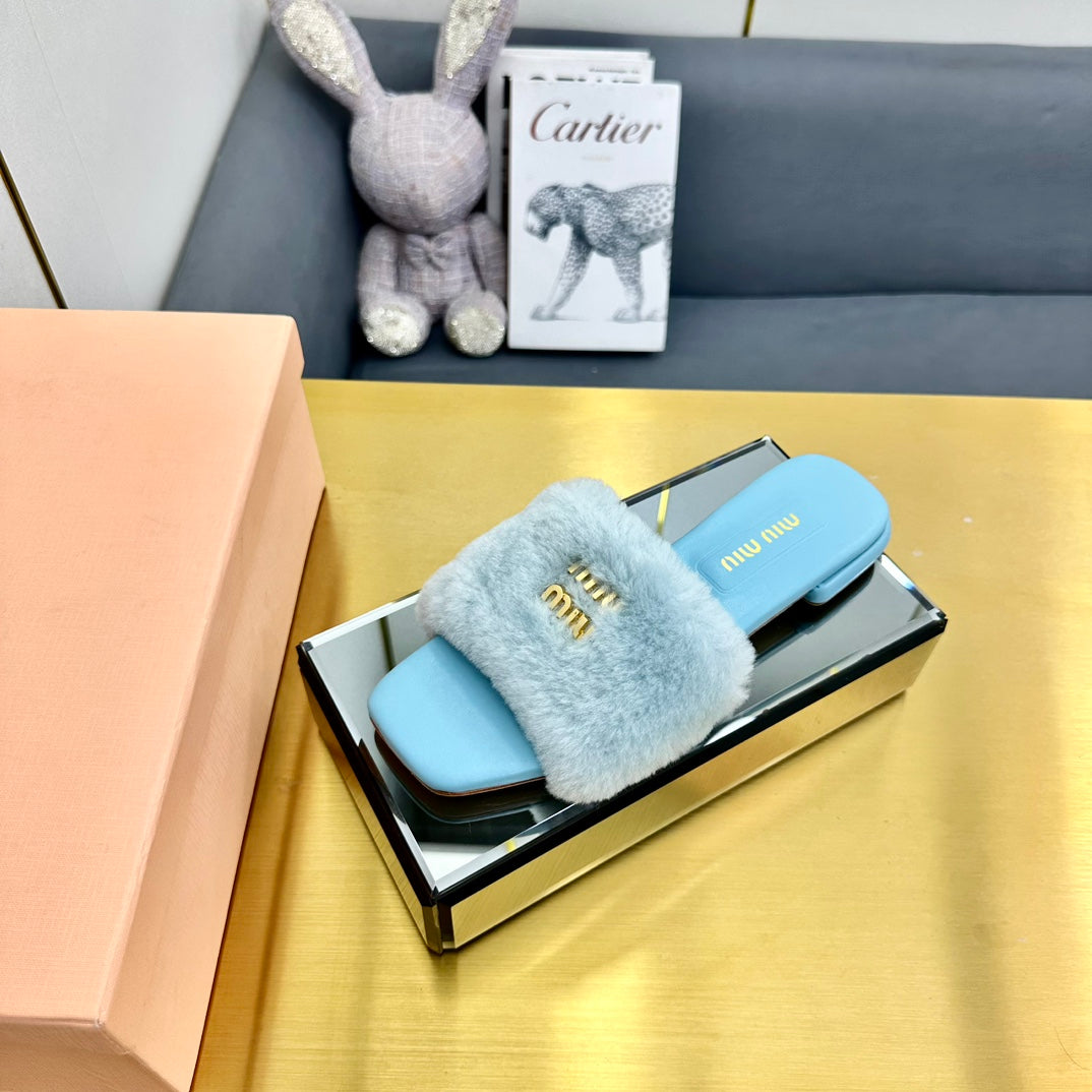 SKY BLUE SLIPPERS LAMB FUR