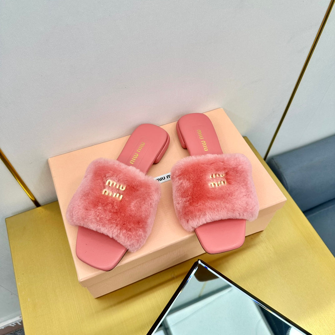 PINK SLIPPERS LAMB FUR