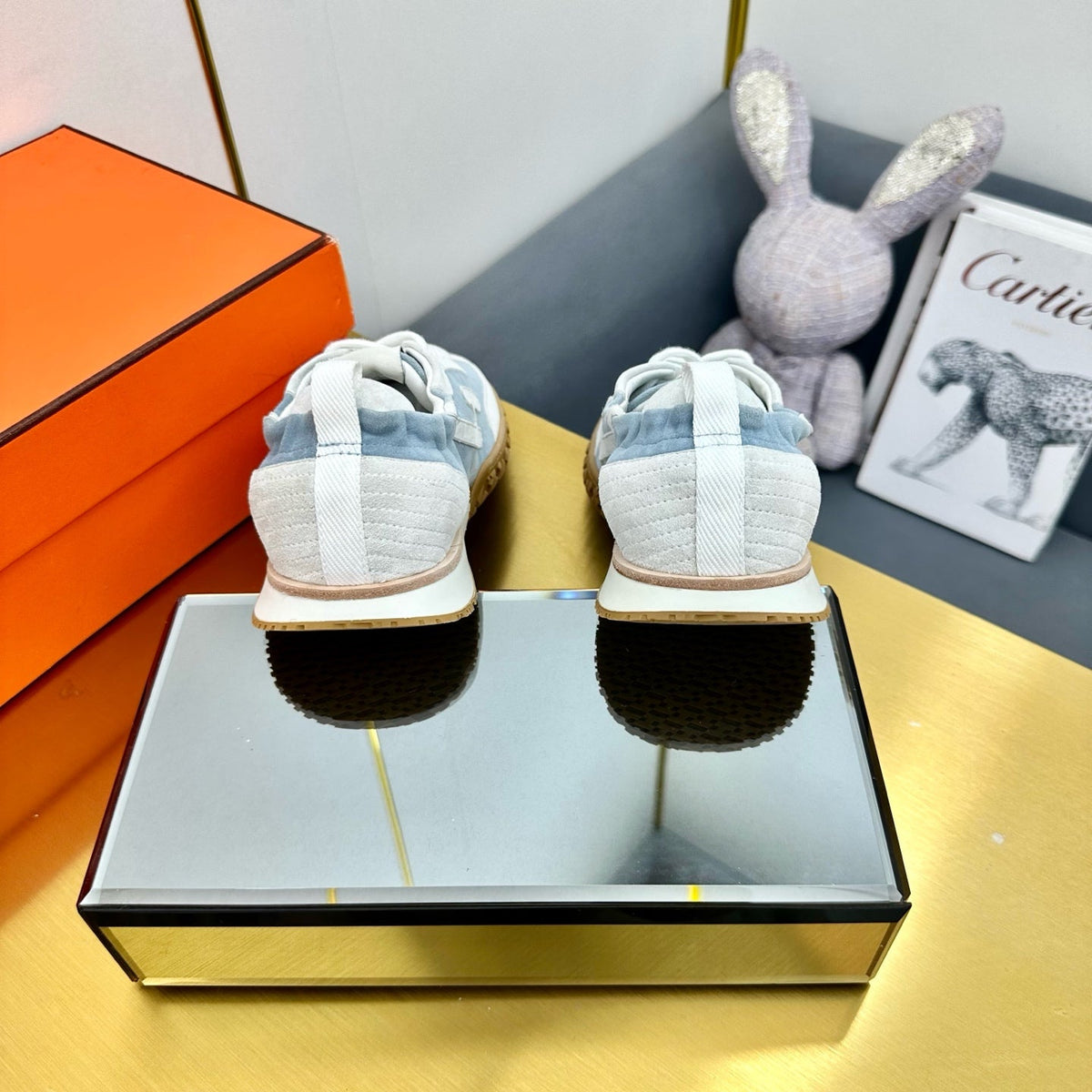 JET SNEAKER IN PALE GRAY MIX SAPPHIRE BLUE SUEDE