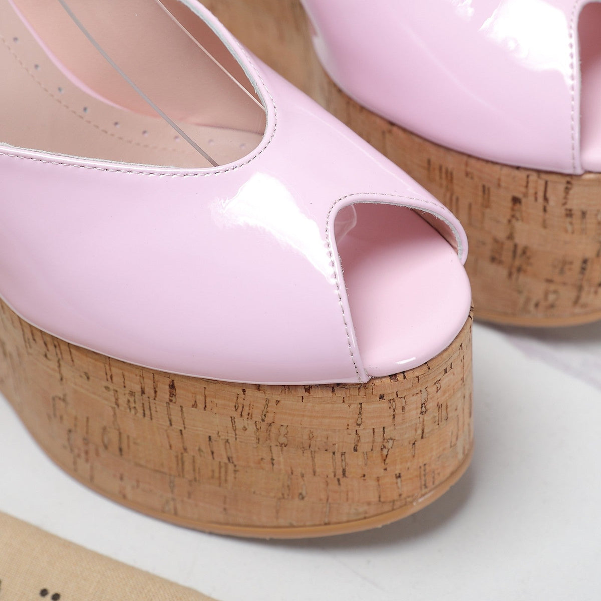 ALAIA WEDGE SANDAL IN ROSE PINK GLOSSY CALFSKIN AND BEIGE RUBBER