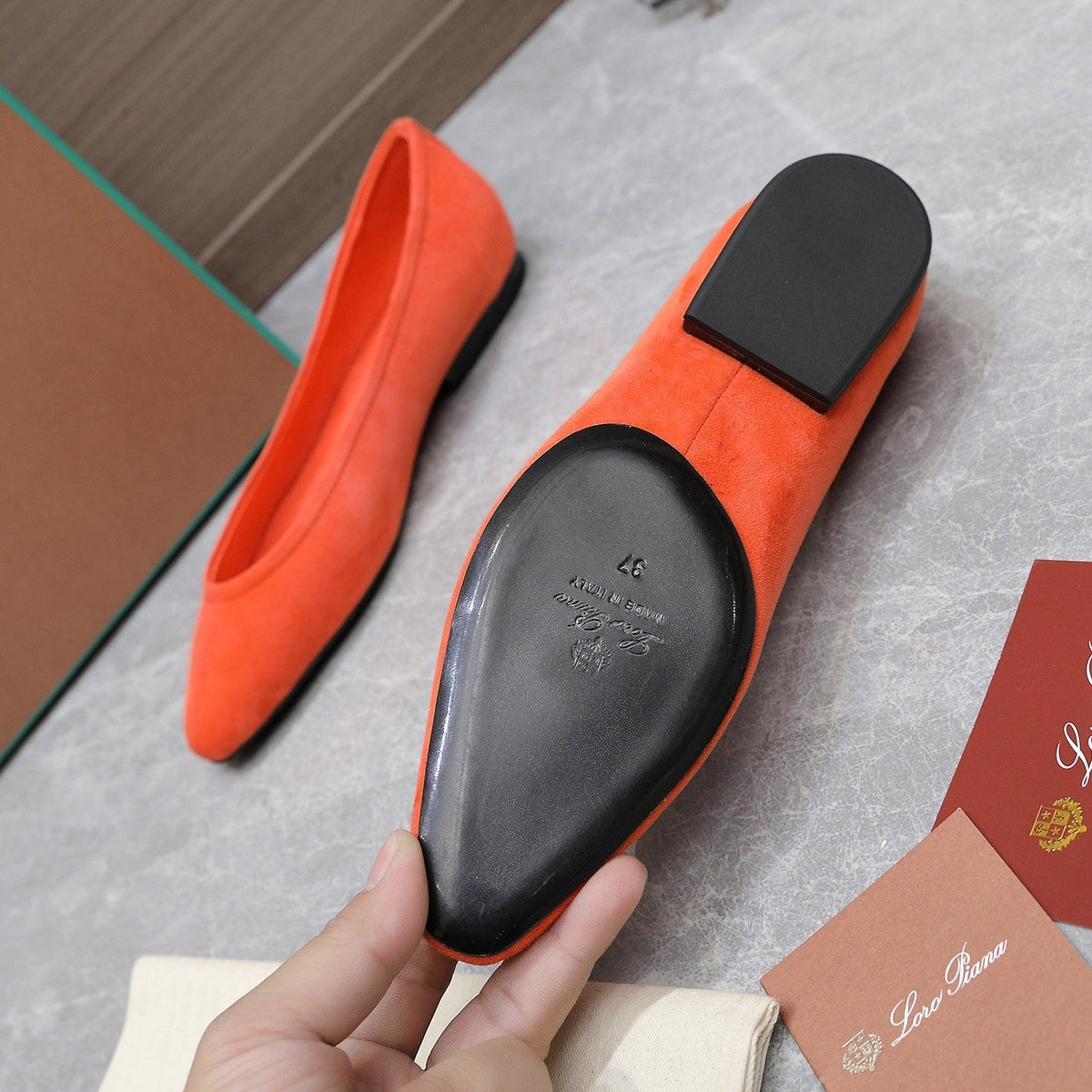 CLASSIC BALLET SHOES IN ORANGE SUEDUE