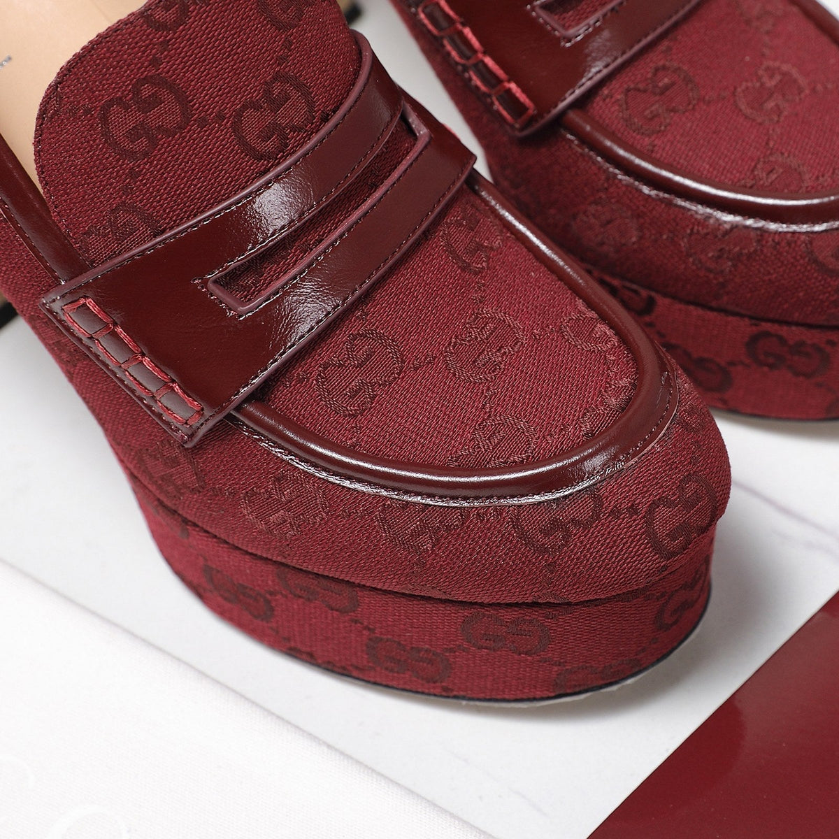 GG CLASSIC HIGH HEELS 110 IN DARK RED WITH LOGO PRINT