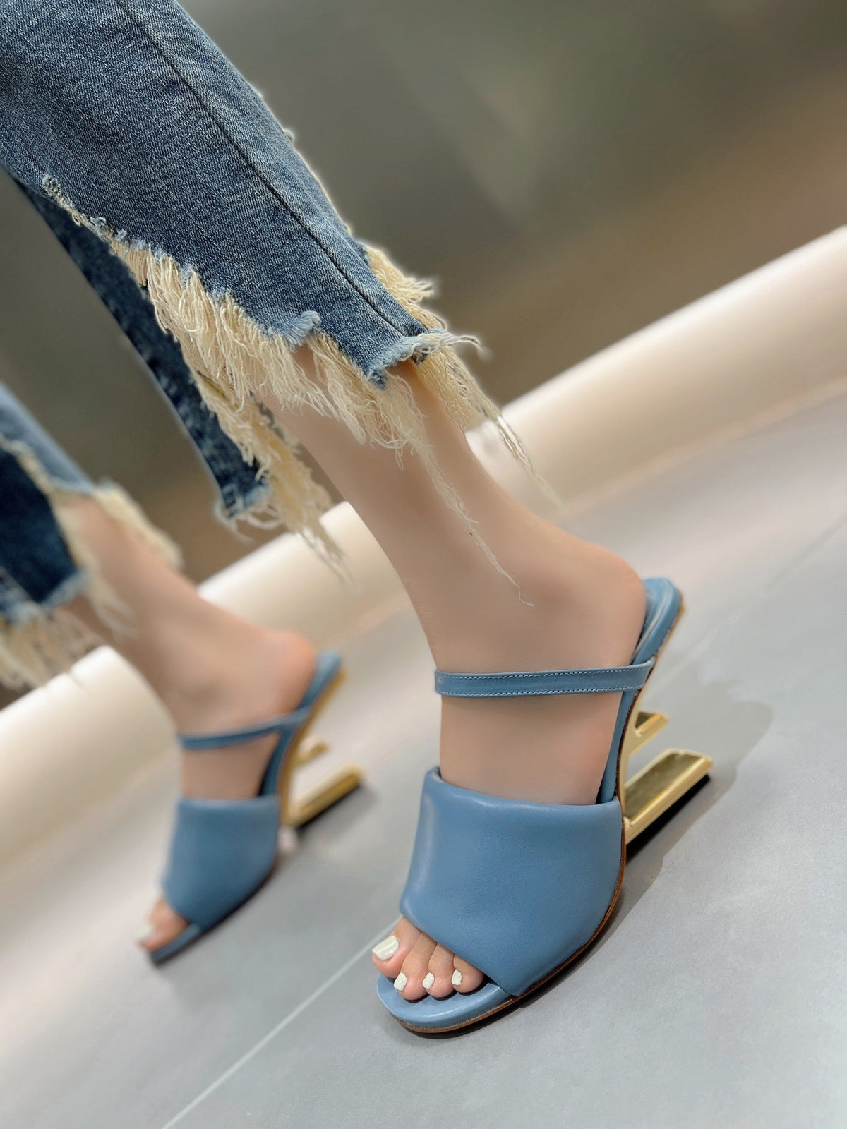 FENDI BAGUETTE HIGH-HEEL SANDALS 8 CM IN CERULEAN BLUE CALFSKIN