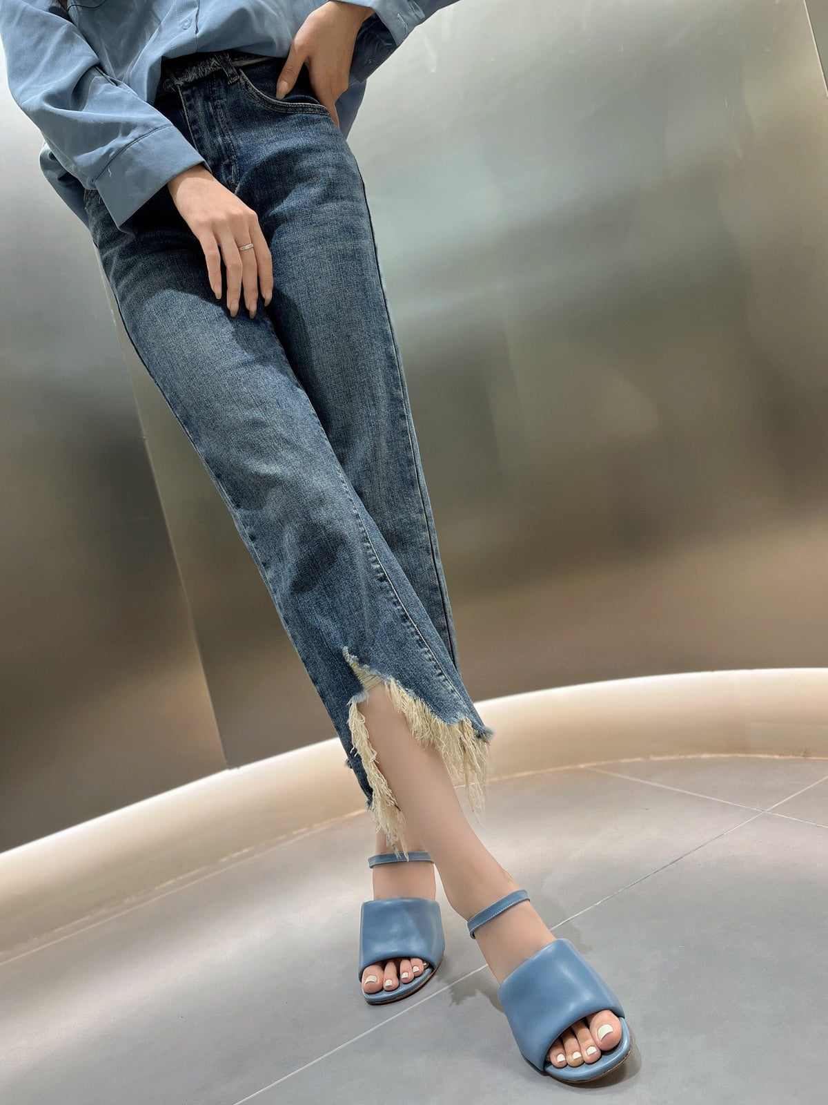 FENDI BAGUETTE HIGH-HEEL SANDALS 8 CM IN CERULEAN BLUE CALFSKIN