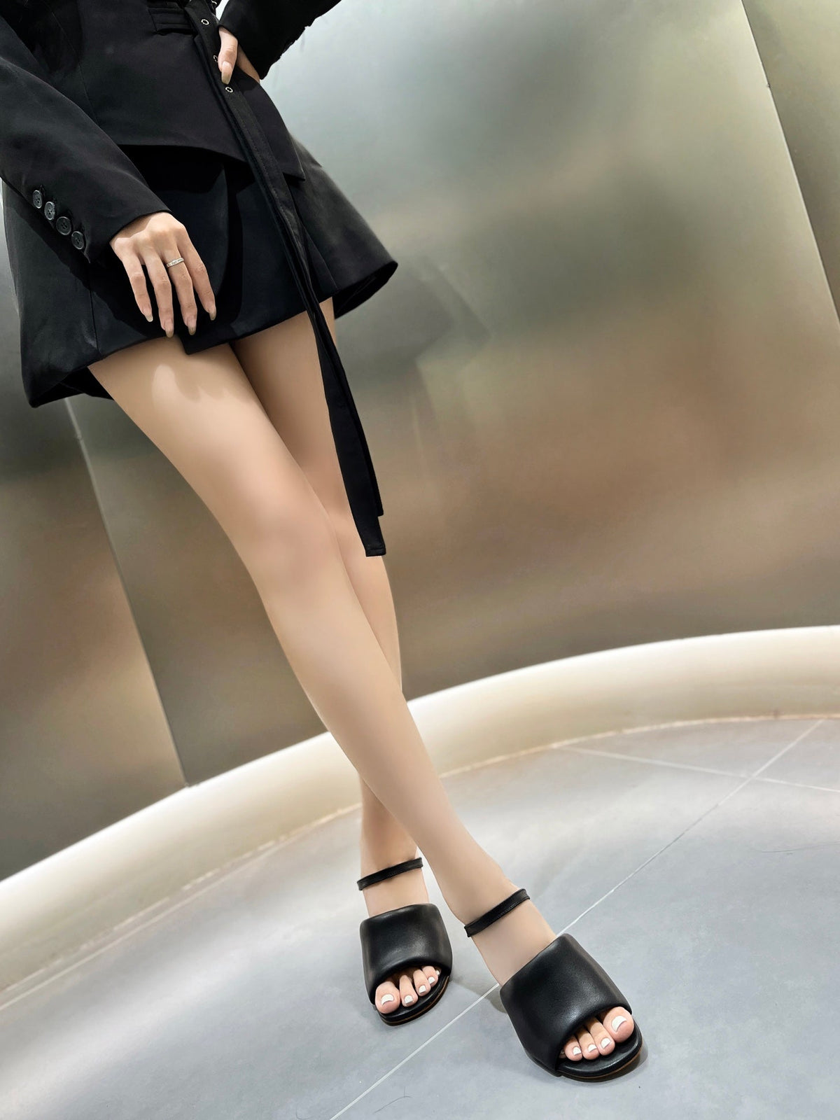 FENDI BAGUETTE HIGH-HEEL SANDALS 8 CM IN BLACK CALFSKIN