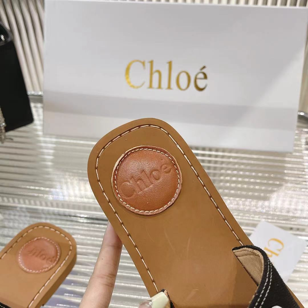 CHLOÉ WOODY MULE IN BLACK DENIM WITH WHITE LOGO