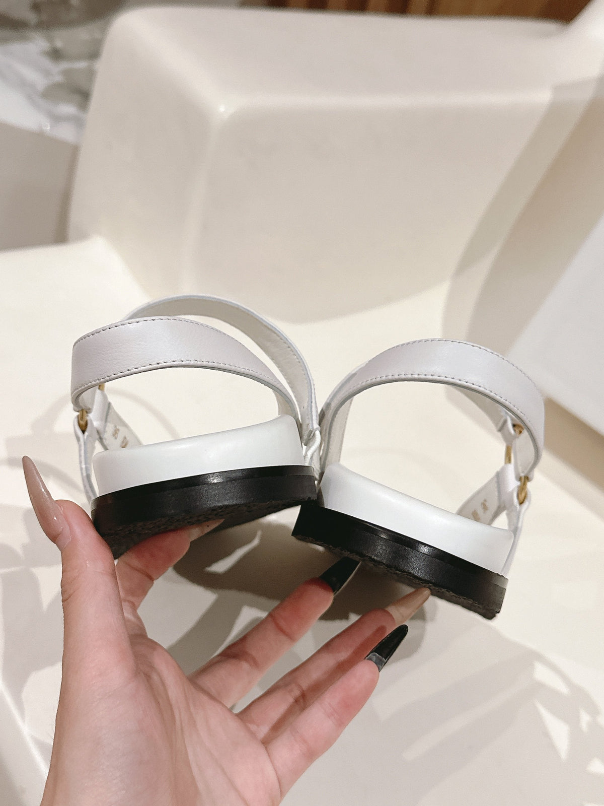 MAUD SANDAL WITH TRIOMPHE IN WHITE CALFSKIN