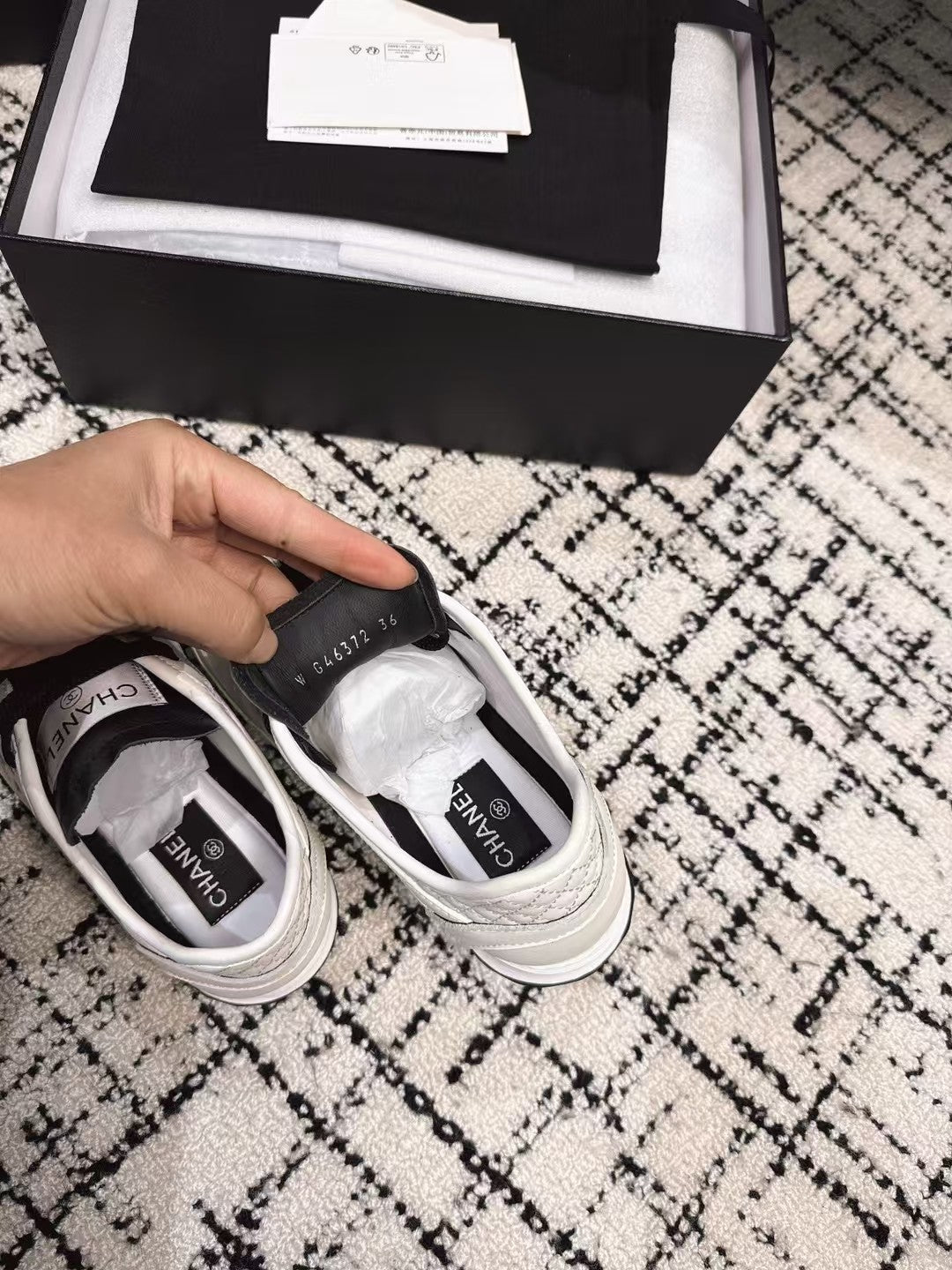 TRAINERS SNEAKER IN WHITE CALFSKIN AND SUEDE