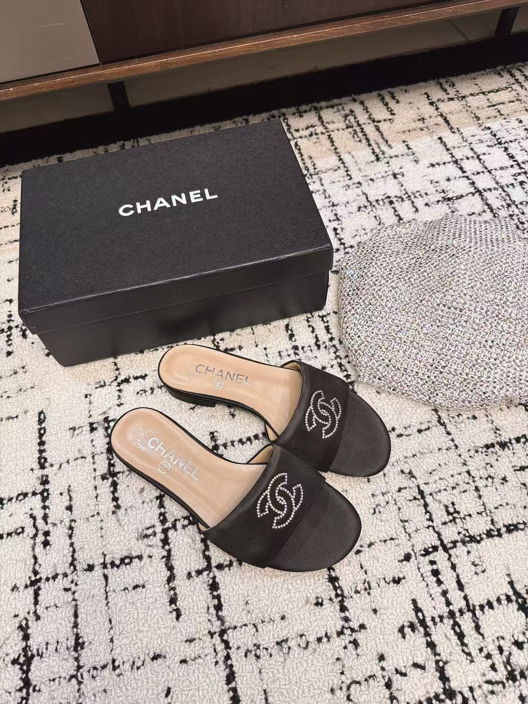 SLIPPERS IN BLACK SATIN MIX CALFSKIN