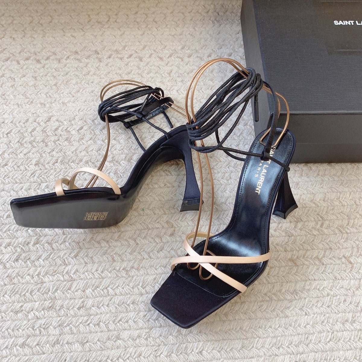 LIZA SANDALS IN BLACK AND NUDE SILK