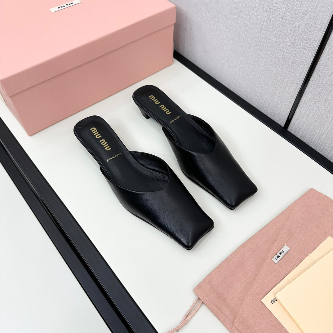 SQUARE TOE MULES BLACK SHEEPSKIN