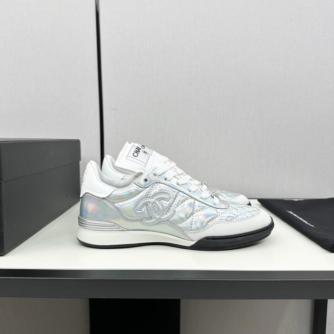 SPORTS SHOES IN GLOSSY SILVER CALFSKIN