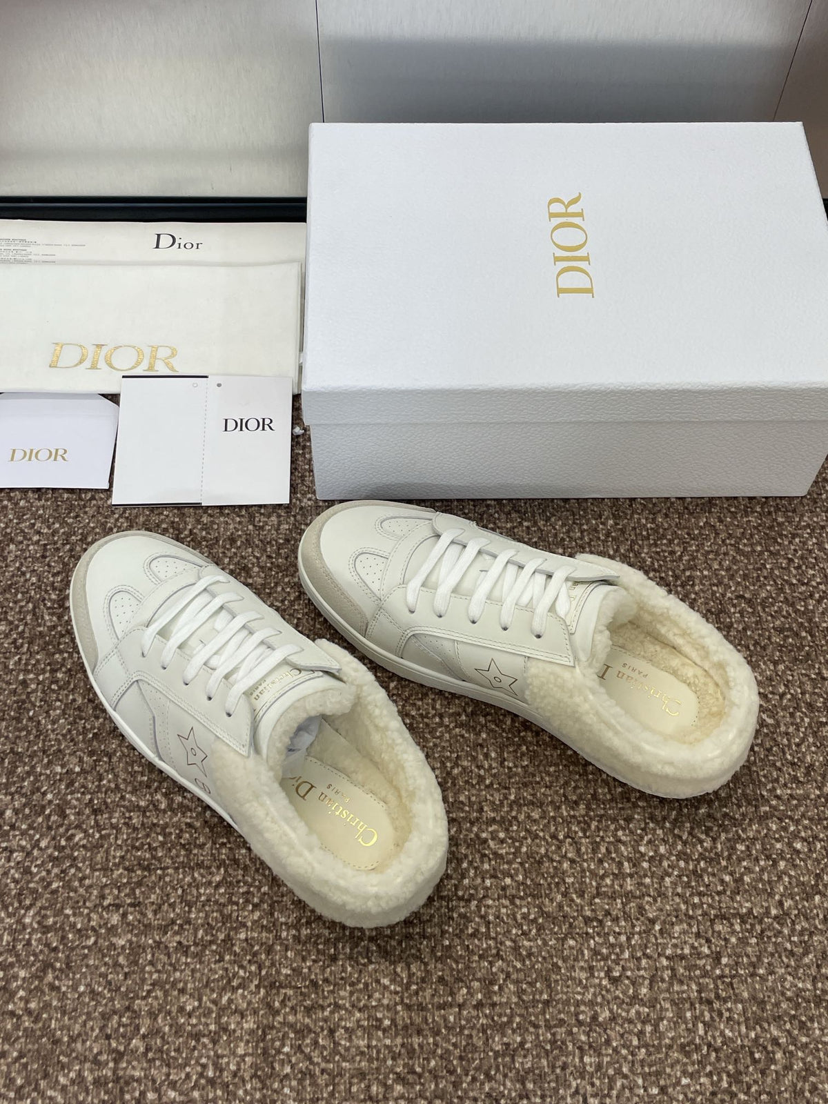 STAR SNEAKER IN WHITE CALFSKIN AND SHEARLING