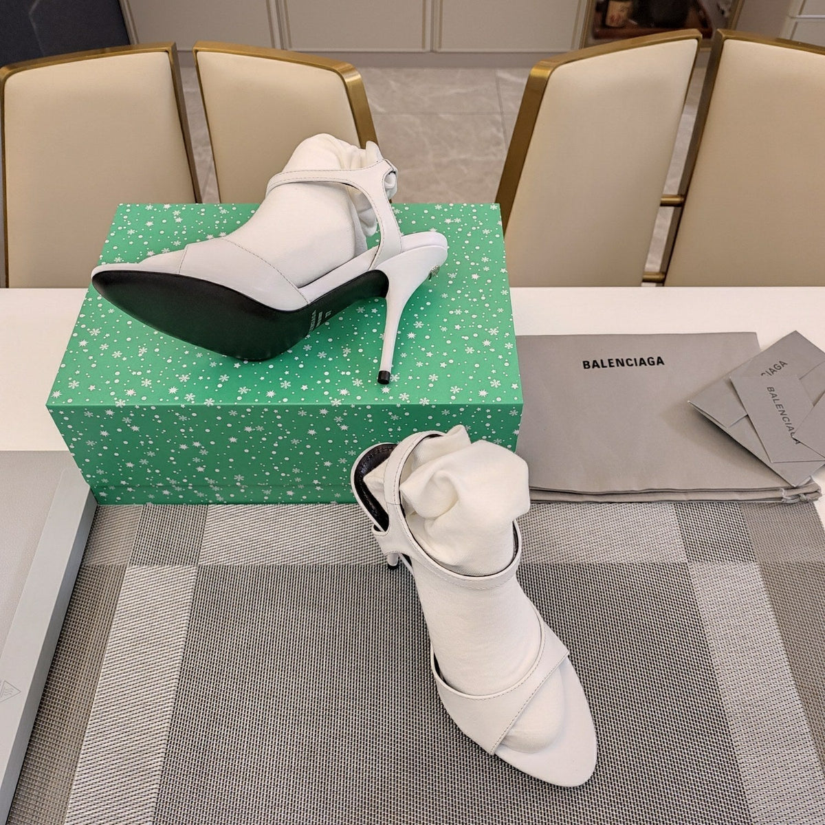 OPEN TOE STRAPPY HIGH HEEL IN WHITE CALFSKIN