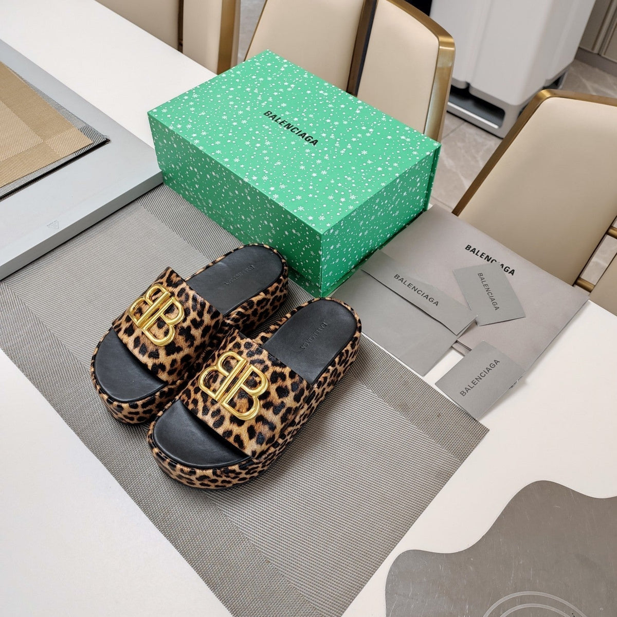 RISE SANDAL THICK-SOLED IN BROWN LEOPARD PRINT CALFSKIN