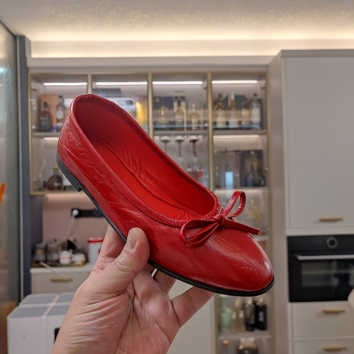 RHINESTONE BALLET FLATS WITH BOW IN RED WAX-OIL SHEEPSKIN