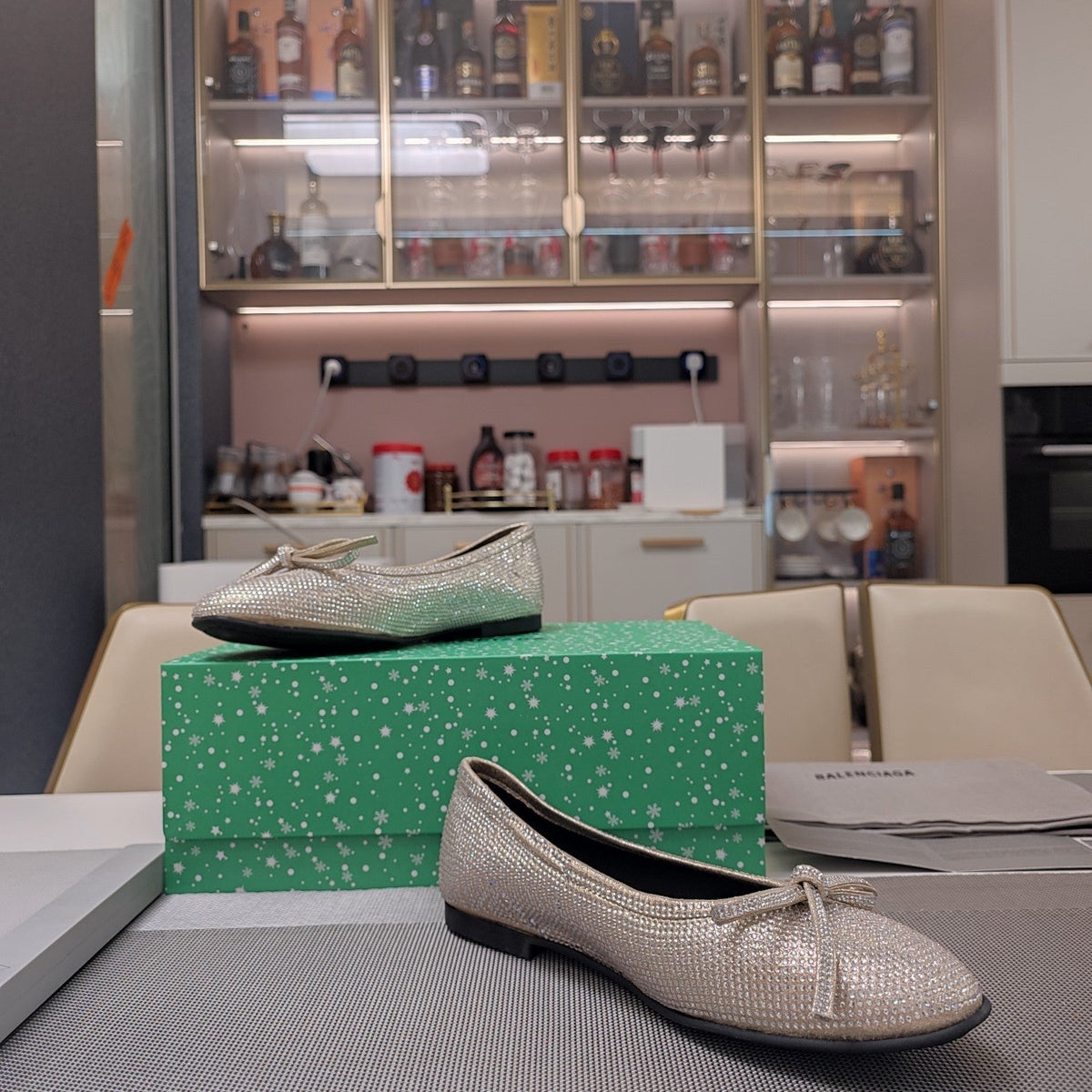 RHINESTONE BALLET FLATS WITH BOW IN BEIGE SHEEPSKIN