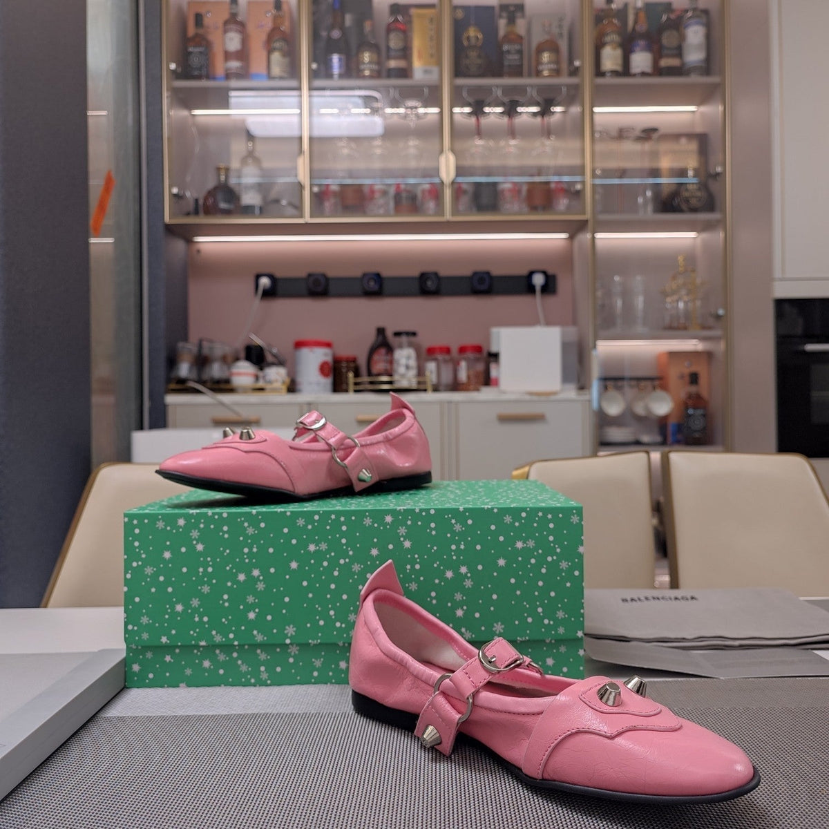STUDDED MARY JANE FLATS IN SEA PINK SHINY LAMBSKIN