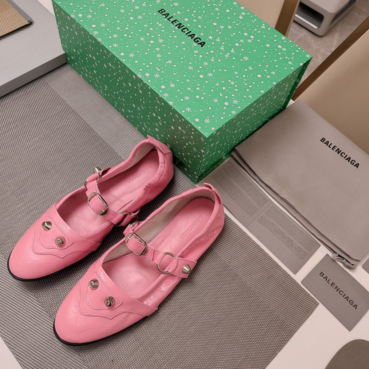 STUDDED MARY JANE FLATS IN SEA PINK SHINY LAMBSKIN
