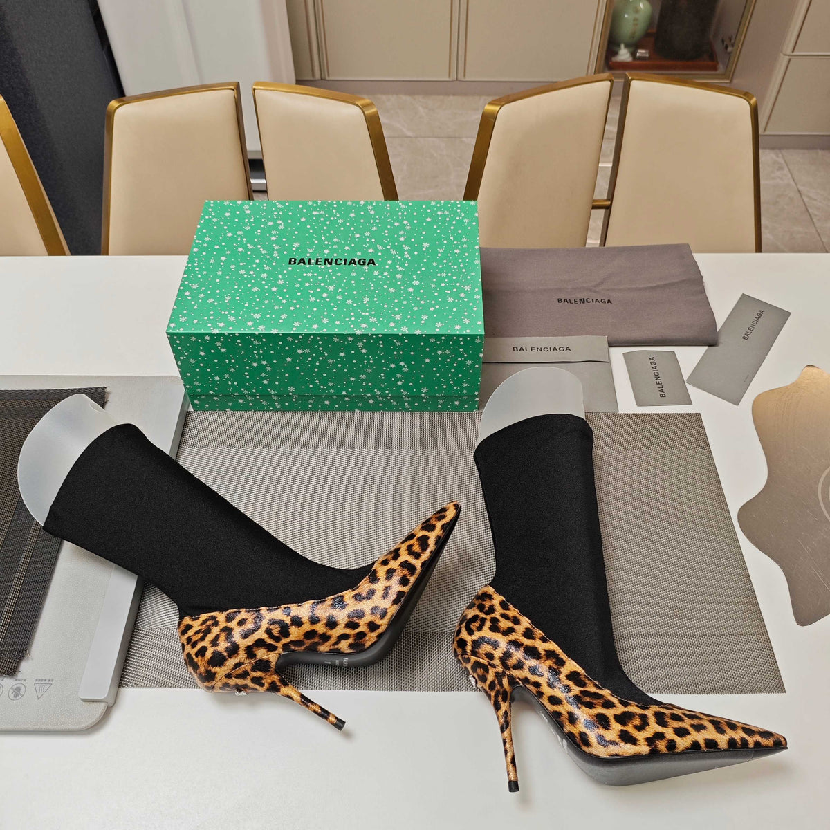 BALENCIAGA 25S POINTED-TOE HIGH HEELS 90 MM IN BLACK FABRIC AND LEOPARD PRINT CALFSKIN STYLE 2