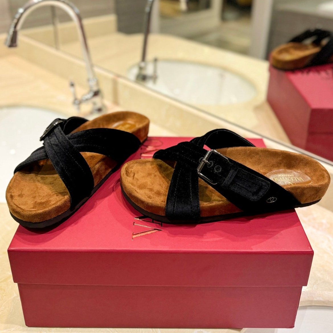 FUSSFRIEND BLACK SILK VELVET SLIDE SANDALS