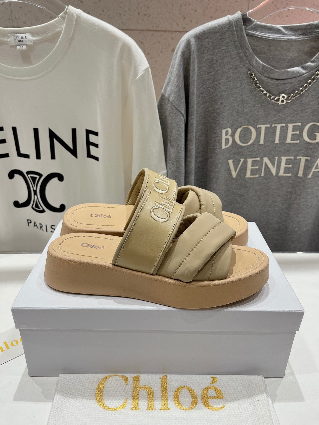 CHLOÉ MILA PLATFORM 5 CM IN OYSTER GREY NYLON WITH EMBROIDERED LOGO