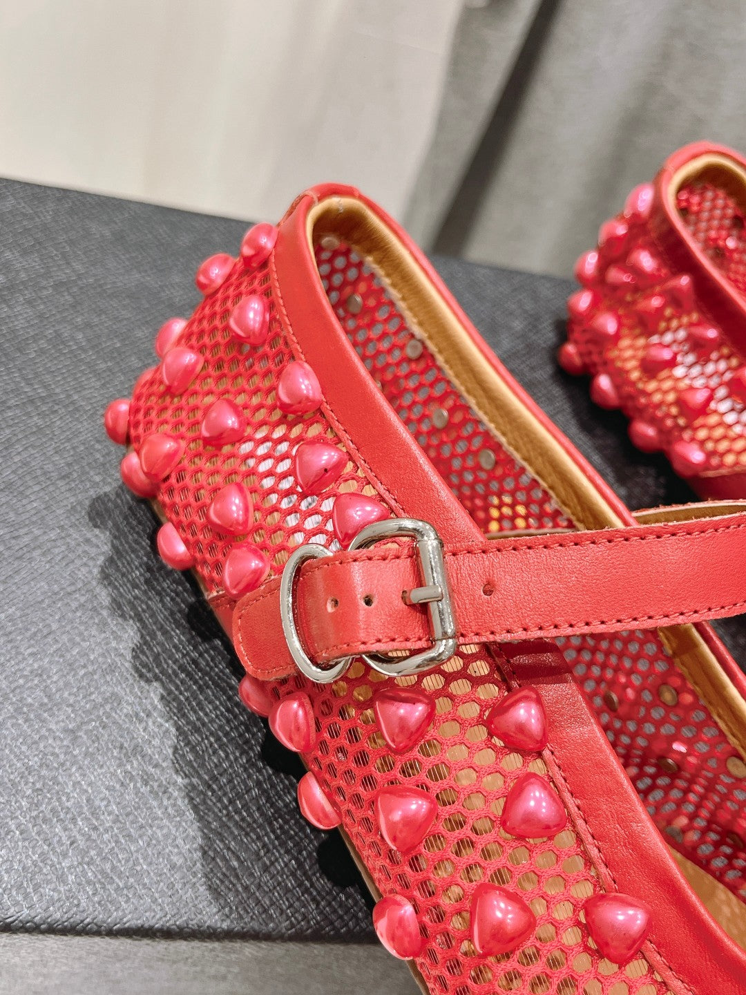 ALAIA PEARL MARY JANE SHOES IN CHERRY RED MESH AND CALFSKIN