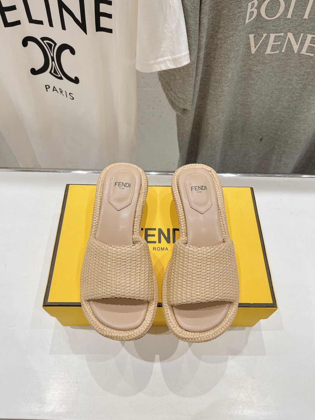 FENDI FFOLD MEDIUM-HEEL SANDALS 45 MM IN TUSCAN BEIGE COTTON FIBRE
