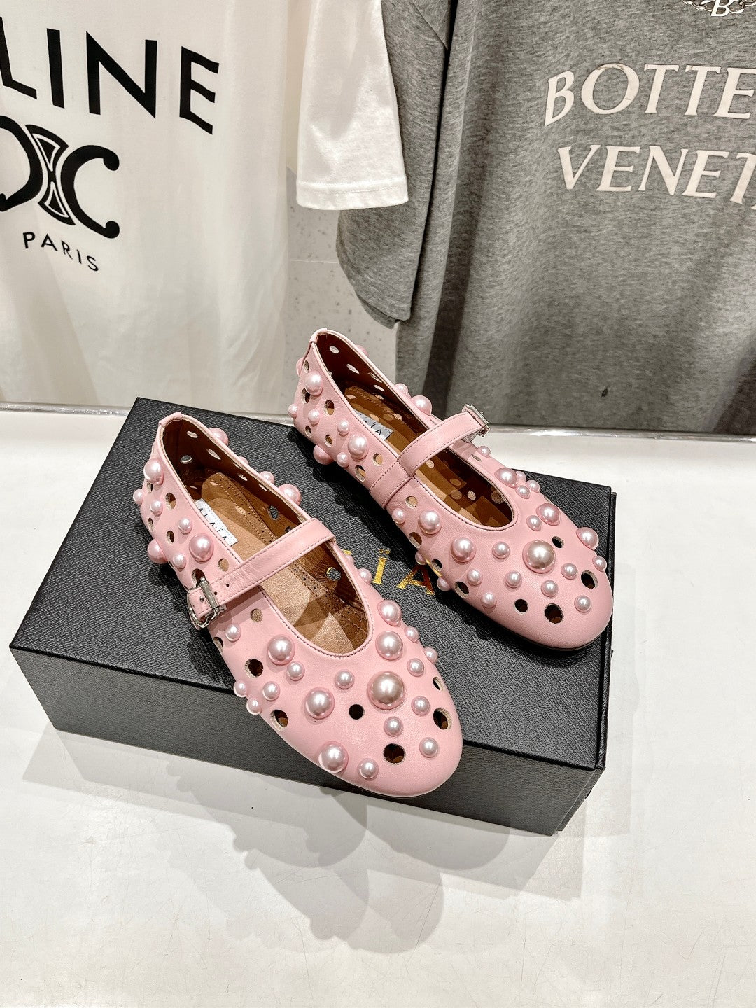 ALAIA PEARL MARY JANE SHOES IN LIGHT PINK LAMBSKIN