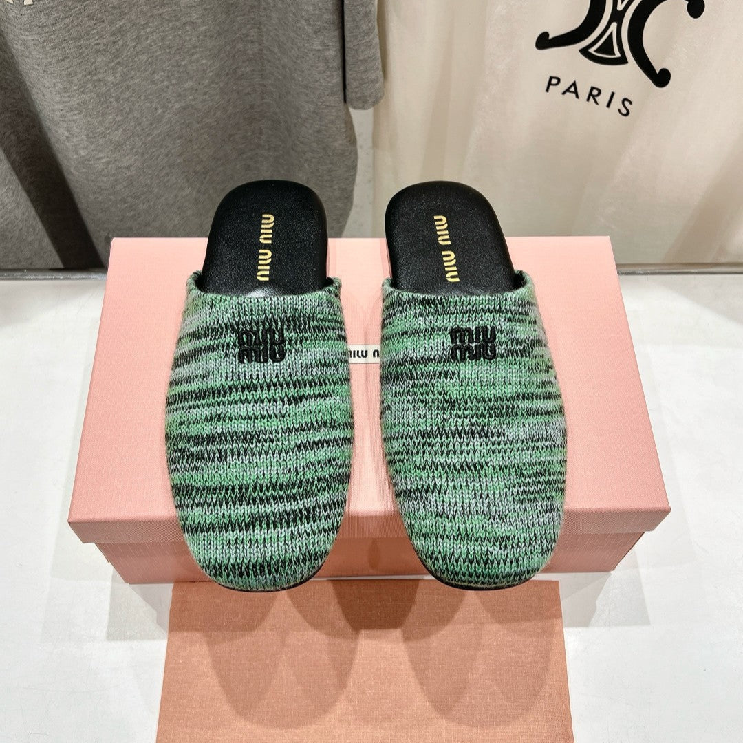 KNITTED MULES IN LIGHT GREEN MIX BLACK WOOL