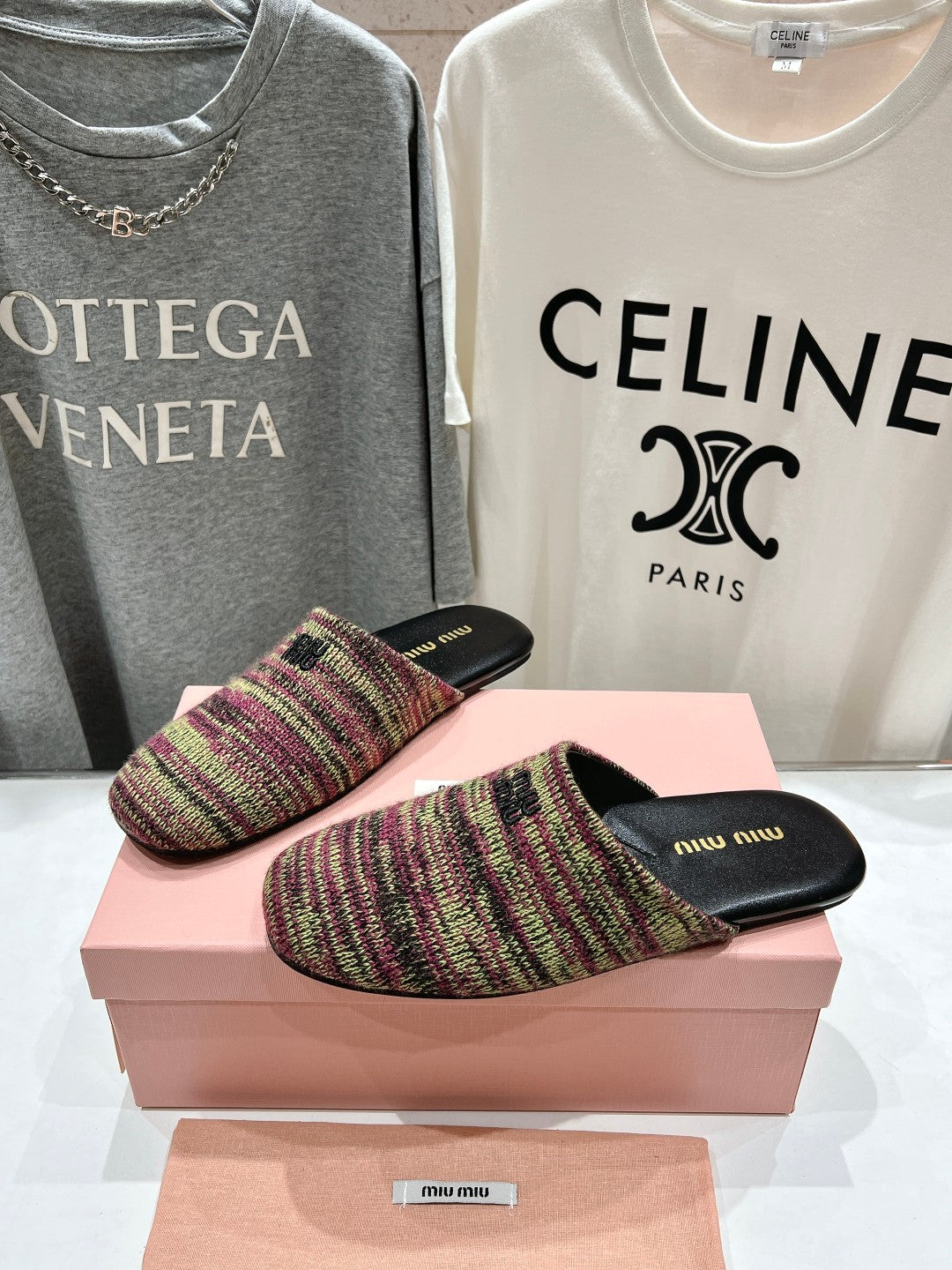 KNITTED MULES IN COLORFUL WOOL