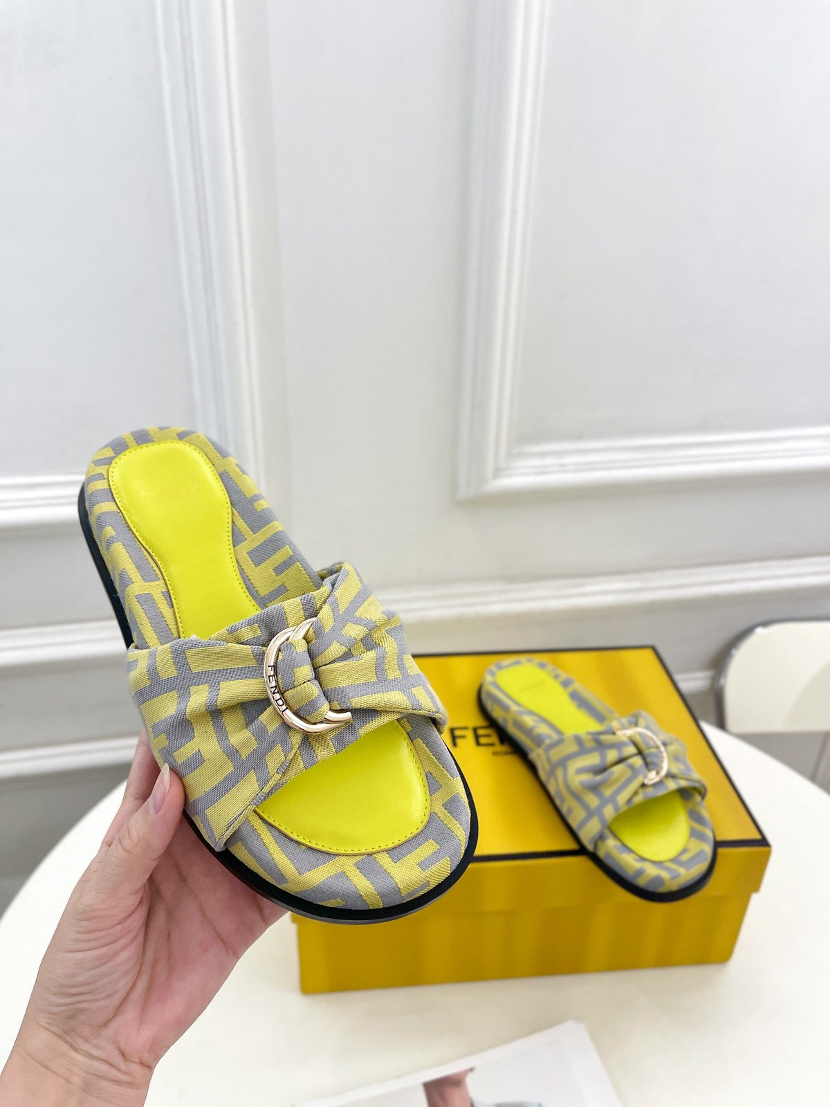 FENDI FLAT SLIPPER IN YELLOW MIX GREY MONOGRAM JACQUARD FABRIC WITH GOLD HARDWARE