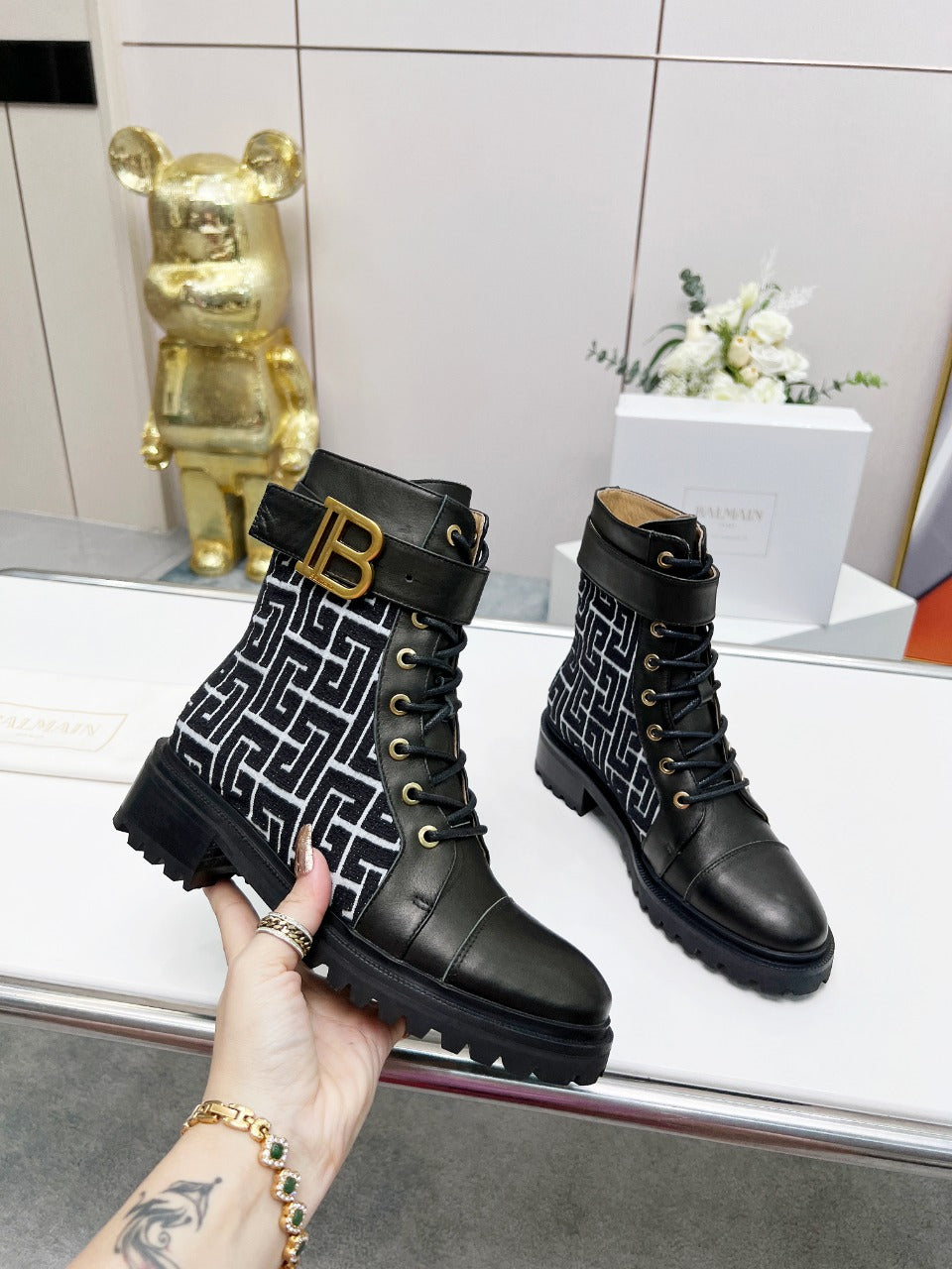 BALMAIN 26S BOOTS IN BLACK CALFSKIN AND WOOL